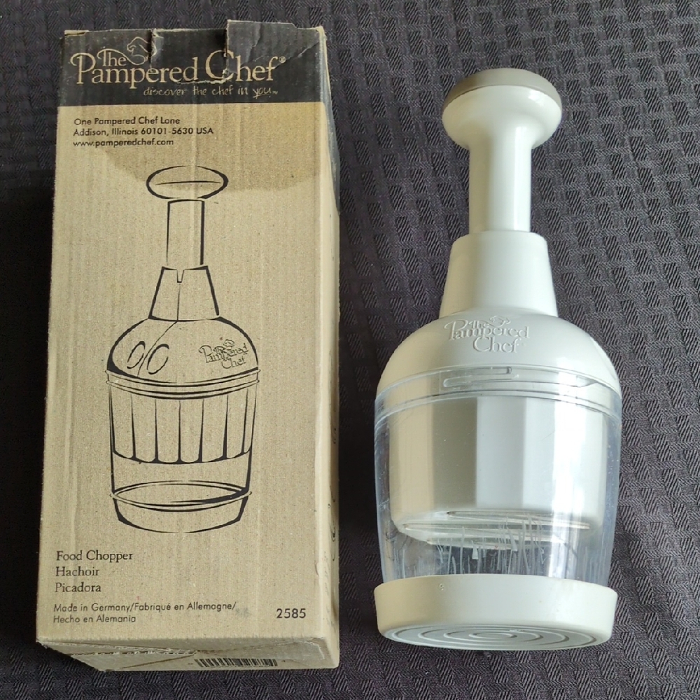 Pampered Chef White Food Chopper